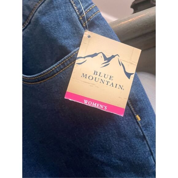 Blue Mountain Fleece Lined Straight Leg Jeans sz 10 NWT - Picture 3 of 8